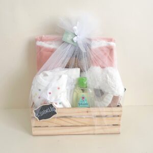 Pack C5 | Rosado | Manta, pijama, colonia, sonajero