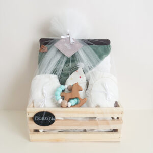 Pack D8 | Verde | Toalla, set de pijama y Mordillo