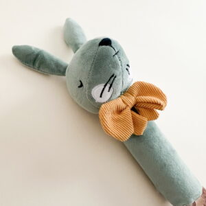 Pack D8 | Verde | Toalla, sonajero mordillo y dos bodys - Imagen 5